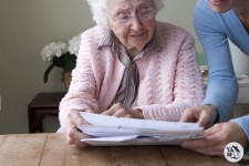 Aide familiale - Aider et soutenir une personne agée et avoir une présence moral pour son bien-être