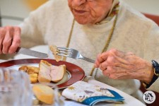Aide familiale - Faire et servir un repas équilibré pour les bénéficiaires