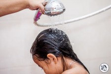 Aide familiale - Veiller à l'hygiène corporelle et dentaire des enfants et assurer la prise d'un bain ou d'une douche