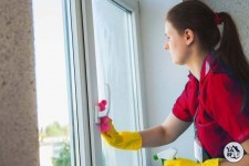 Aide-ménagère sociale - Nettoyer les châssis et vitres (extérieur et intérieur)
